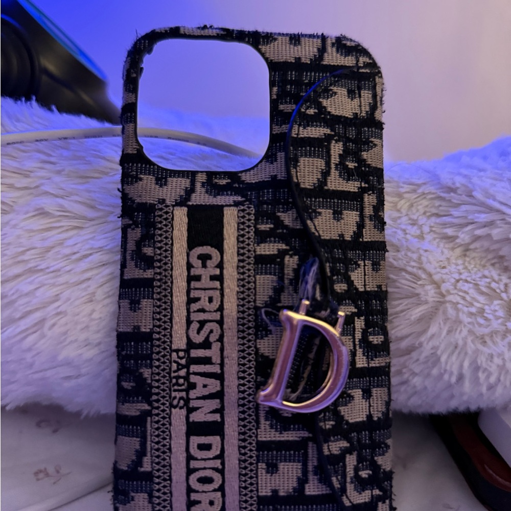 Navy and Beige 16 promax Phone Case